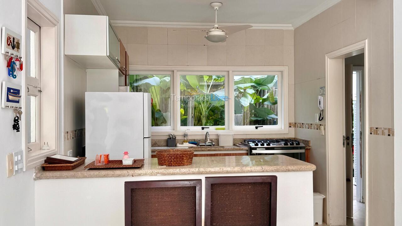 House for vacation rental in São Sebastião (Praia da Baleia)