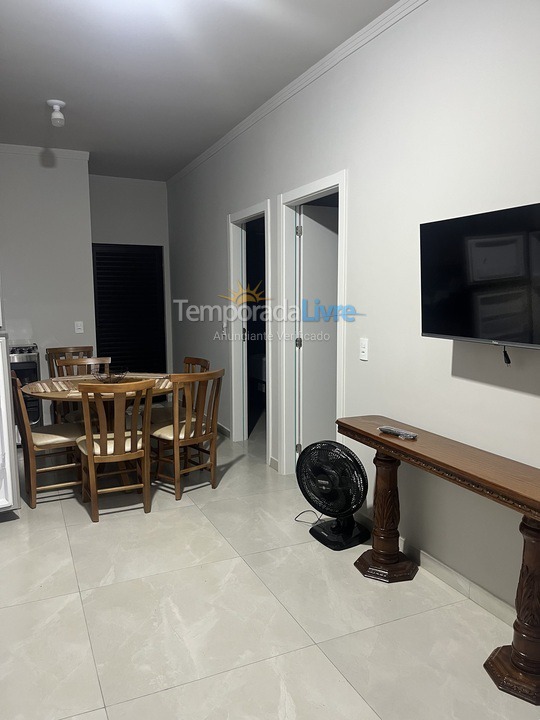 Casa para aluguel de temporada em Bombinhas (Mariscal E Canto Grande)