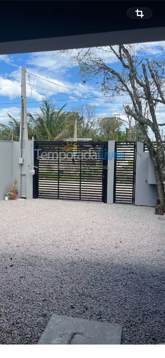 Casa para aluguel de temporada em Bombinhas (Mariscal E Canto Grande)