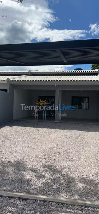 Casa para aluguel de temporada em Bombinhas (Mariscal E Canto Grande)