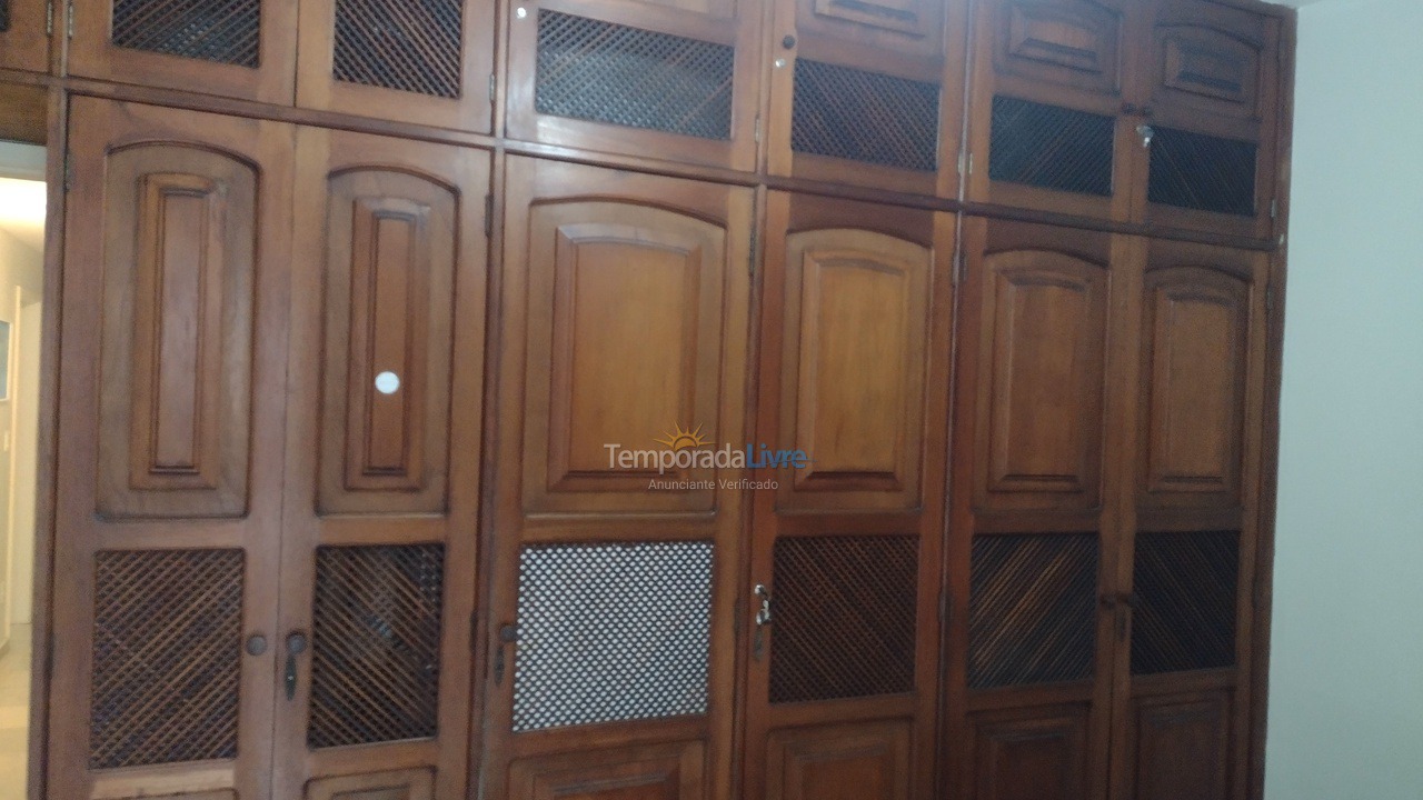 Apartamento para aluguel de temporada em Cabo Frio (Praia do Forte)