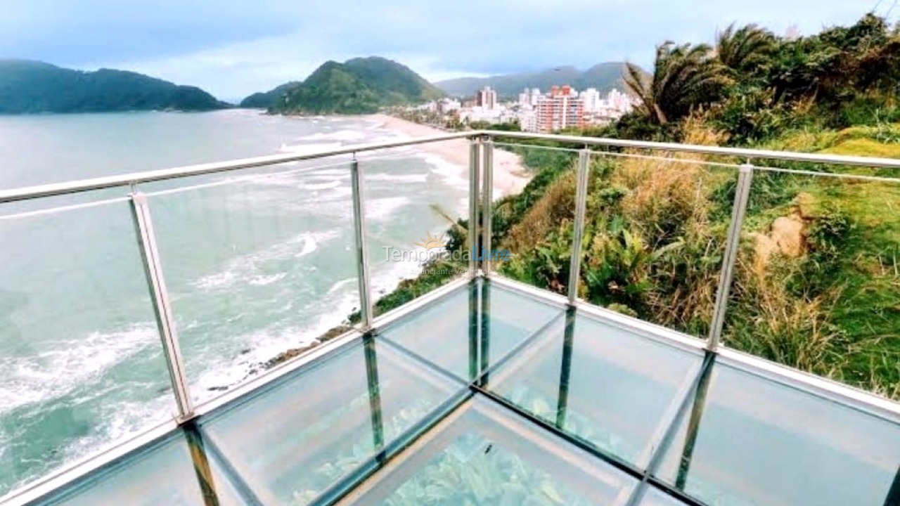 Apartamento para alquiler de vacaciones em Guarujá (Pitangueiras)