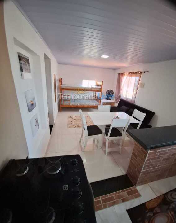 Apartamento para alquiler de vacaciones em Maricá (Praia de Itaipuaçu)