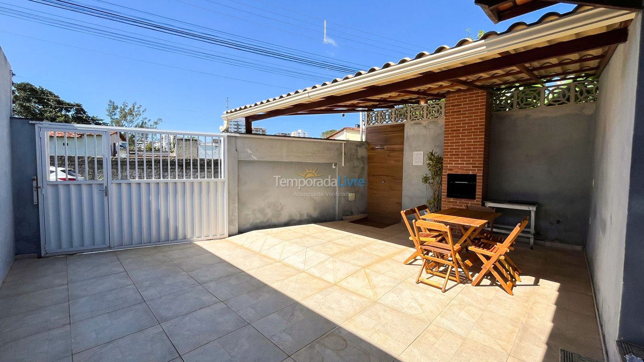 Casa para aluguel de temporada em Guarapari (Praia do Morro)