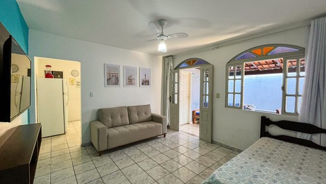 Casa na Praia do Morro com Área de Churrasqueira, Varanda, Wi-fi