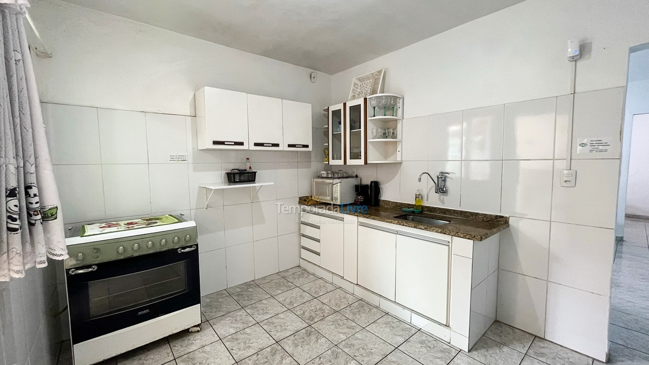 Casa para aluguel de temporada em Guarapari (Praia do Morro)