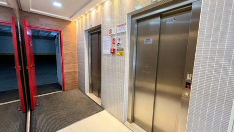 Lindo Apartamento 2 QTS na Praia do Morro, Piscina e Sauna