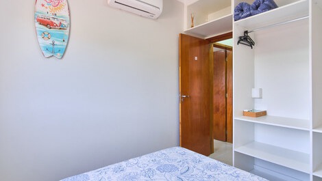 Apartamento a 1km da praia Grande com sacada Gourmet