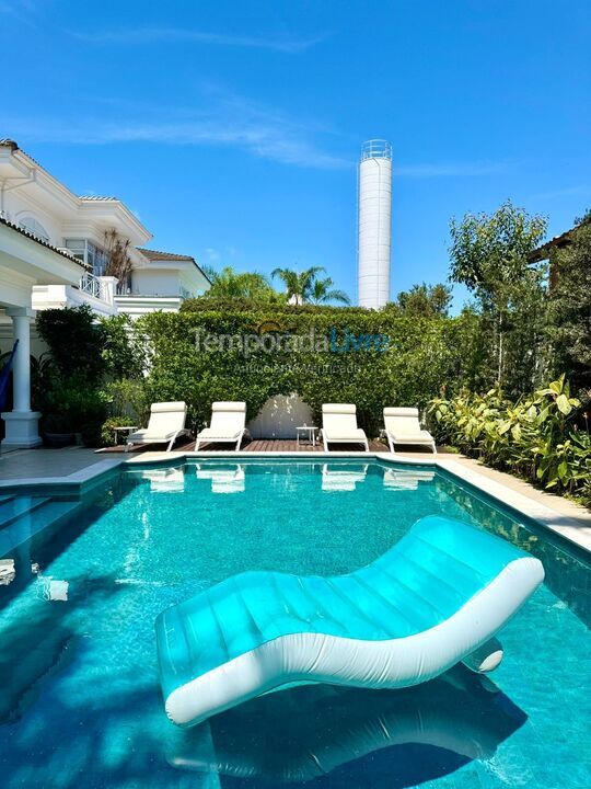 Casa para aluguel de temporada em São Sebastião (Juquehy)