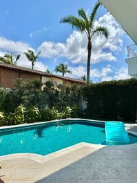 CASA BELLA A POUCOS PASSOS DA PRAIA DE JUQUEHY