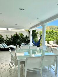 CASA BELLA A POUCOS PASSOS DA PRAIA DE JUQUEHY