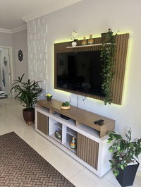 Apartment right on the sand between Pitangueiras Beach and Enseada Beach, Guarujá.