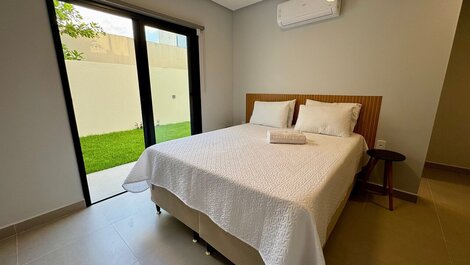 House with Pool in Gated Community • 400m from the Beach