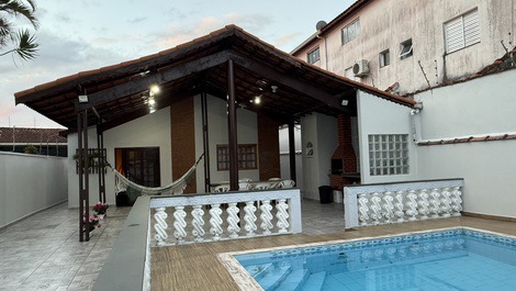 Cómoda casa en playa Cibratel 2, a 1 cuadra de la playa.