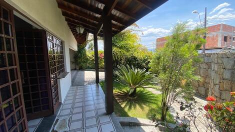 Mansión frente al mar con piscina y 4 suites, cerca del centro comercial y la playa