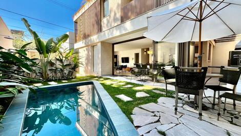 CASA EM CONDOMINIO VISTA PARA O MAR