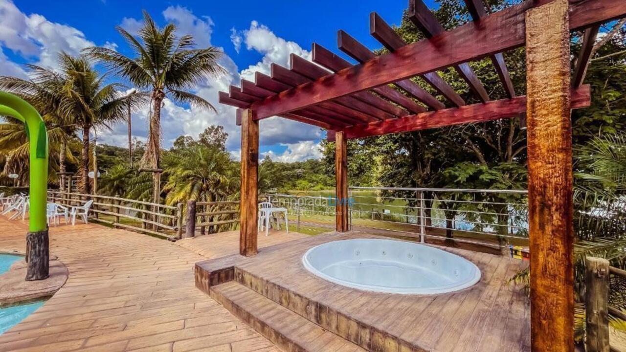 Apartamento para aluguel de temporada em Caldas Novas (Pontal do Lago)