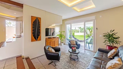 Beachfront house on Daniela beach - Pontal de Jurerê