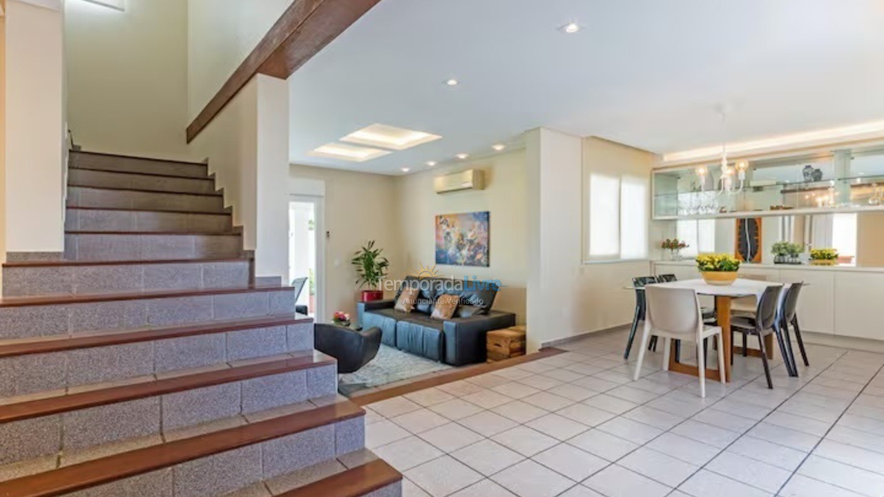 House for vacation rental in Florianópolis (Praia da Daniela)