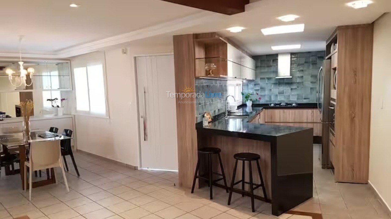 House for vacation rental in Florianópolis (Praia da Daniela)