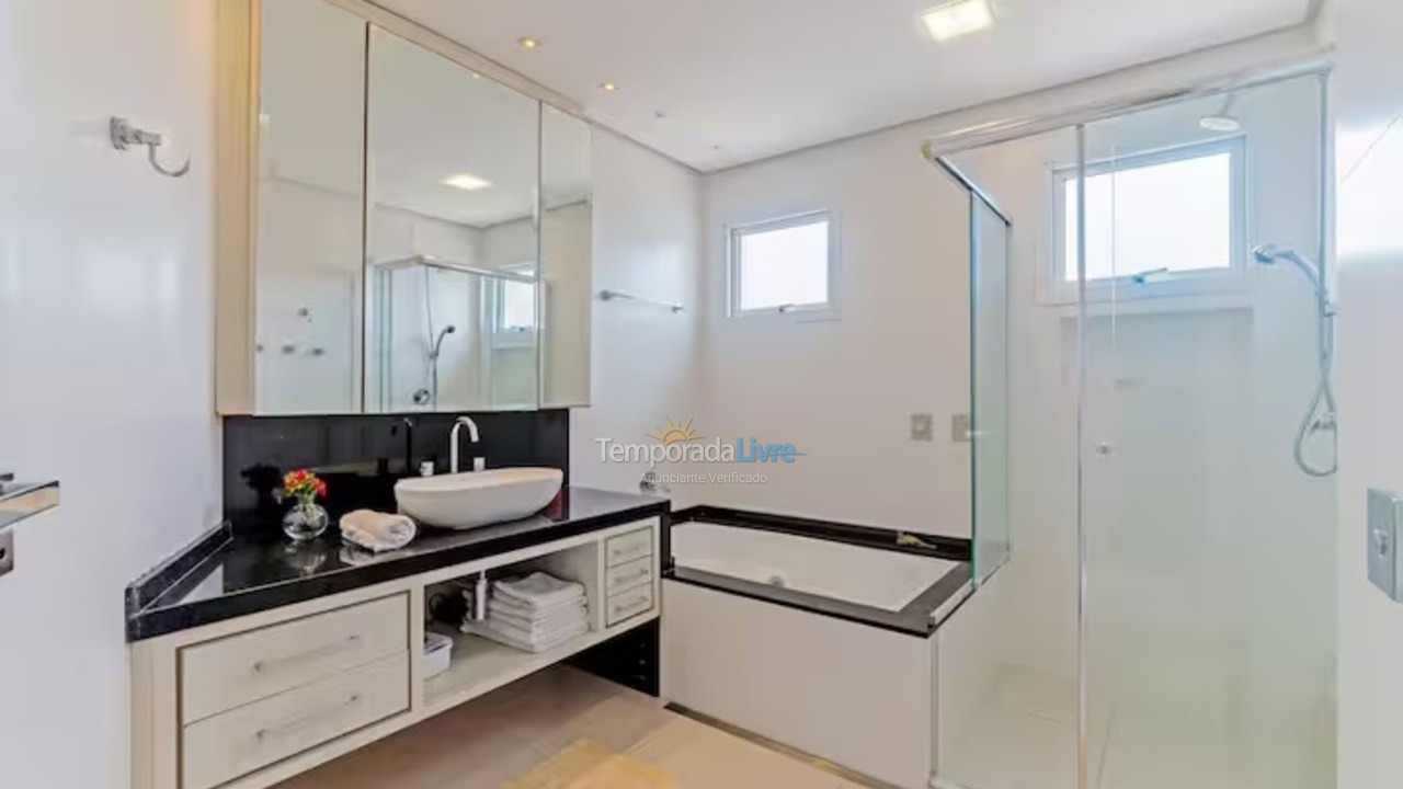 House for vacation rental in Florianópolis (Praia da Daniela)