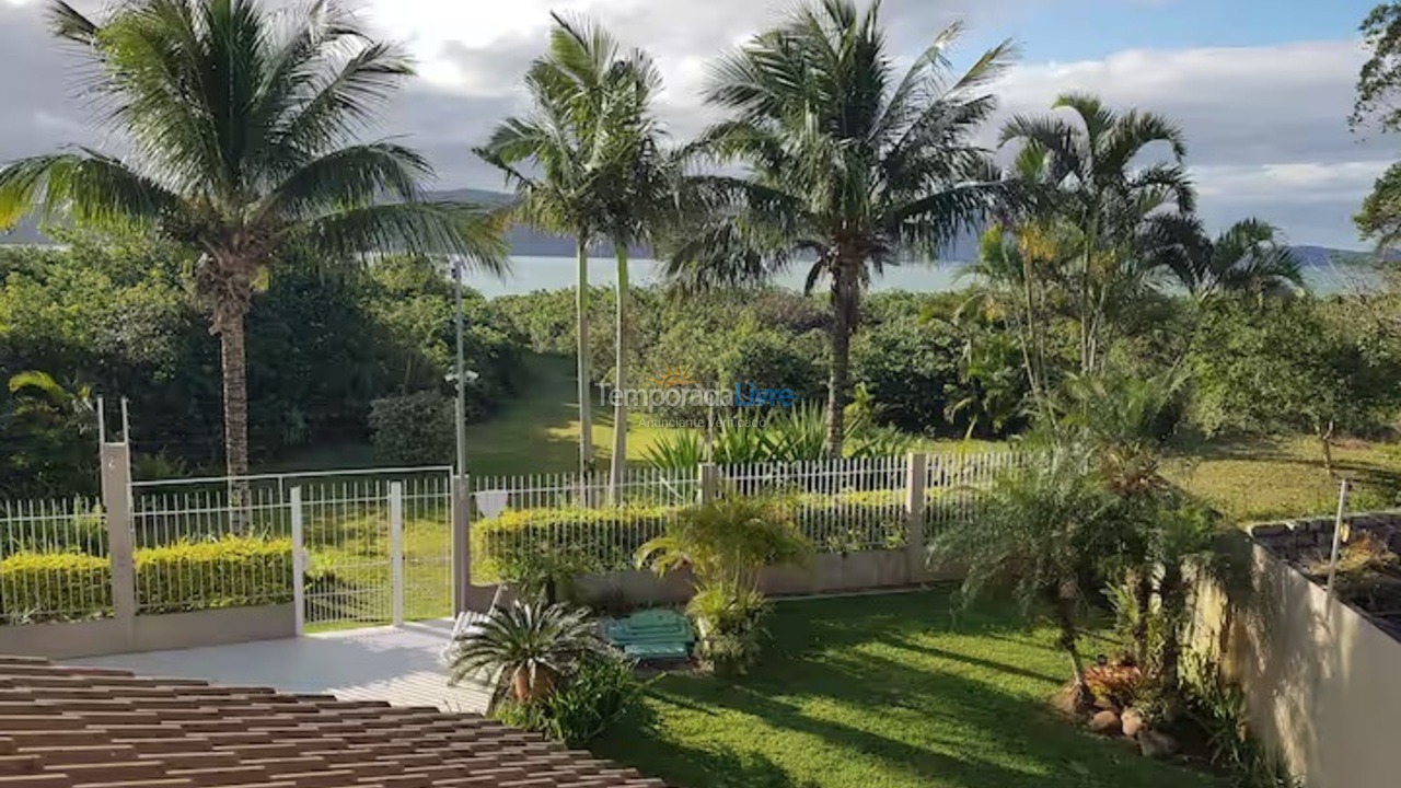 House for vacation rental in Florianópolis (Praia da Daniela)