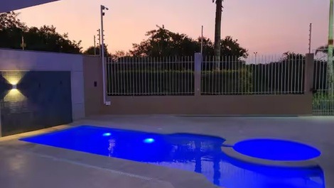 Casa com piscina aquecida beira mar praia Daniela Pontal de Jurerê
