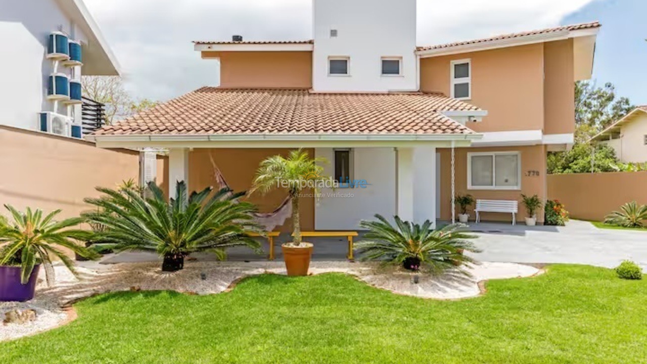 House for vacation rental in Florianópolis (Praia da Daniela)