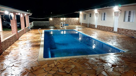 Hermosa casa de campo para que tu familia pueda descansar.