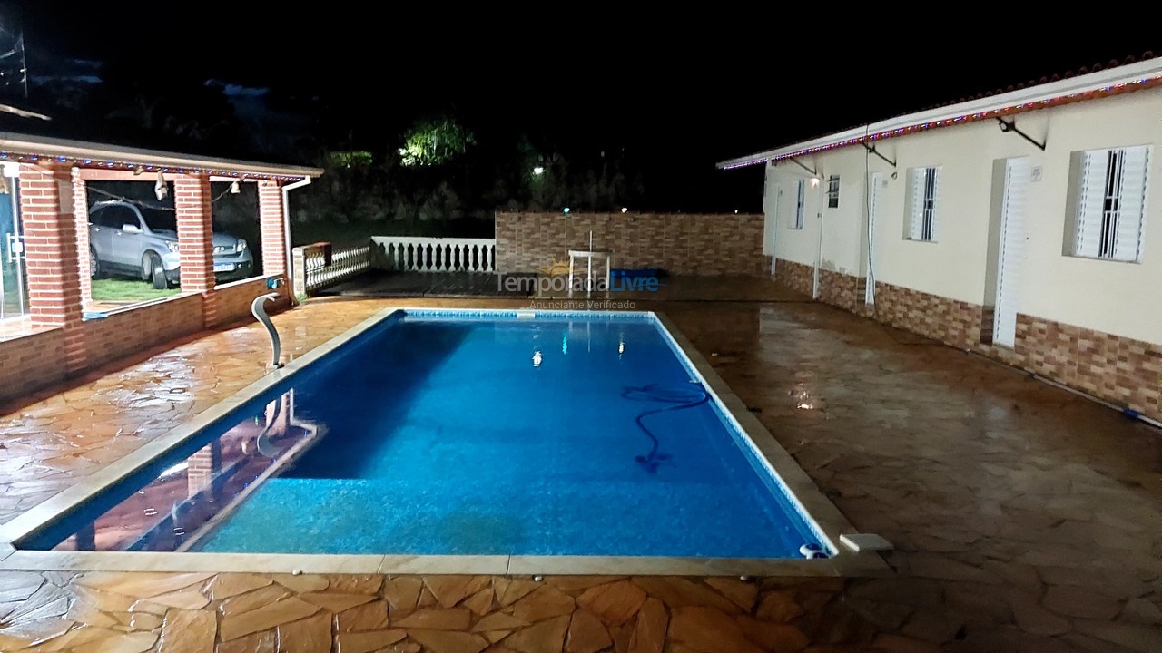 Granja para alquiler de vacaciones em Pilar do Sul (Chacaras Reunidas Pilar)