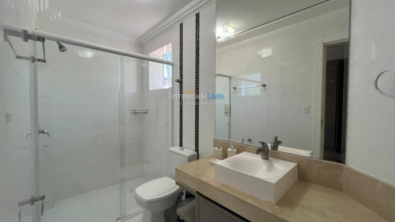 Apartamento para aluguel de temporada em Bombinhas (Praia de Bombas)