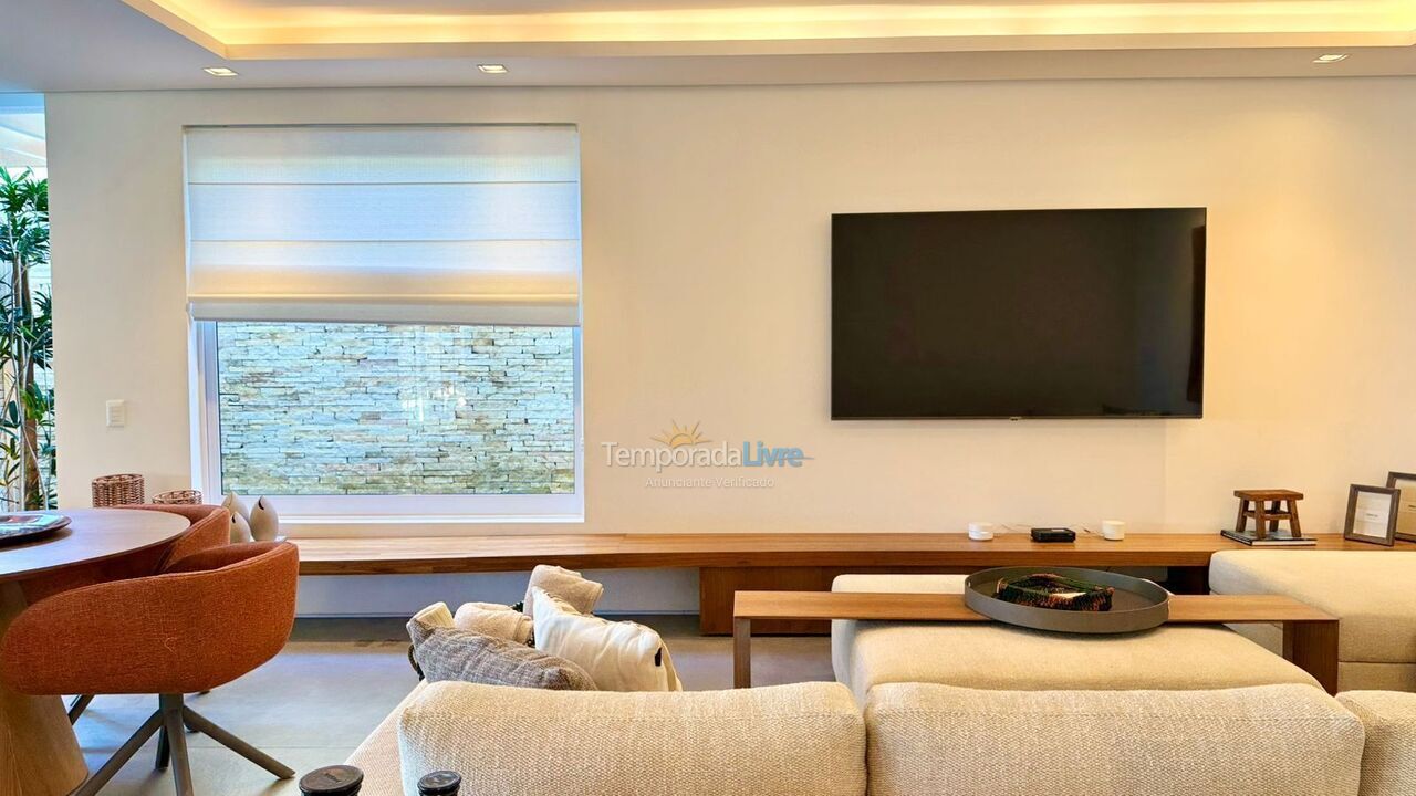 Casa para aluguel de temporada em São Sebastião (Praia da Baleia)