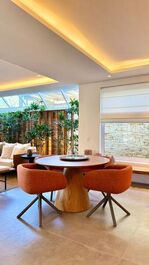 Casa na PRAIA DA BALEIA FRENTE AO MAR.