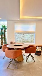 Casa na PRAIA DA BALEIA FRENTE AO MAR.