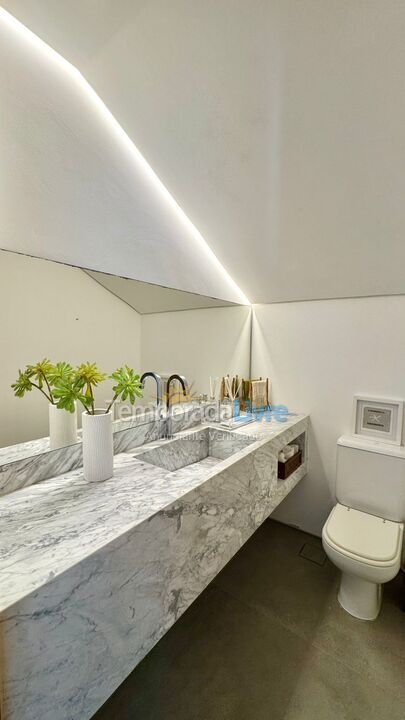 Casa para aluguel de temporada em São Sebastião (Praia da Baleia)