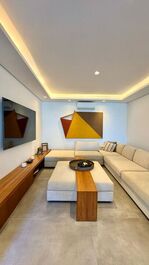 Casa na PRAIA DA BALEIA FRENTE AO MAR.