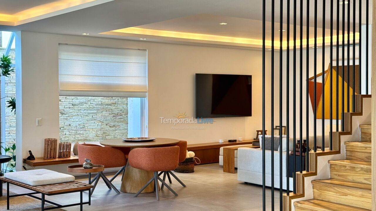 Casa para aluguel de temporada em São Sebastião (Praia da Baleia)