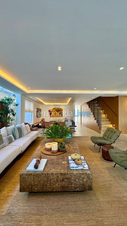 Casa para aluguel de temporada em São Sebastião (Praia da Baleia)