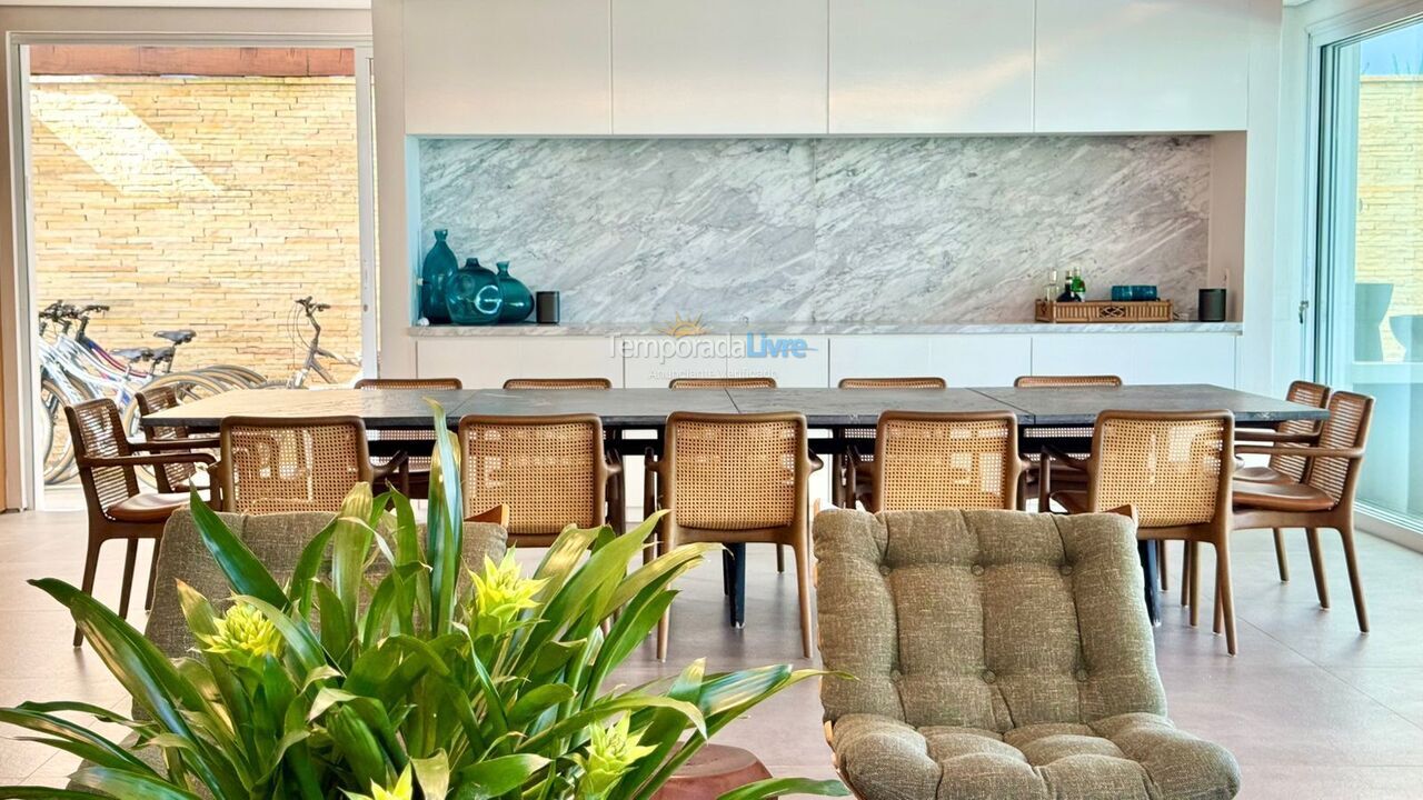 Casa para aluguel de temporada em São Sebastião (Praia da Baleia)