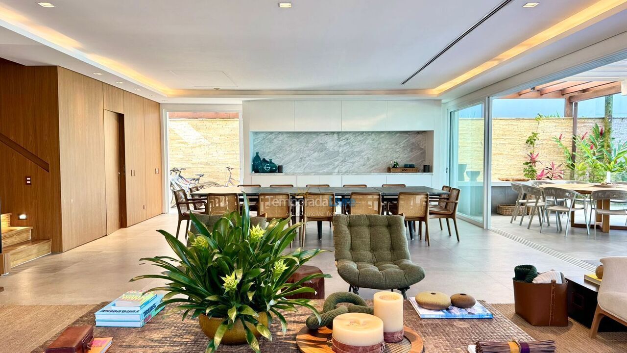 Casa para aluguel de temporada em São Sebastião (Praia da Baleia)