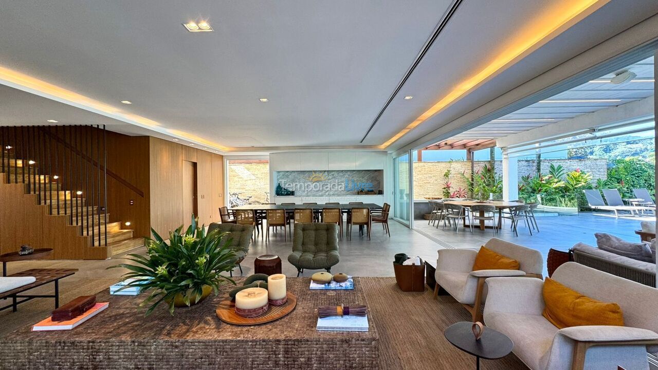 Casa para aluguel de temporada em São Sebastião (Praia da Baleia)