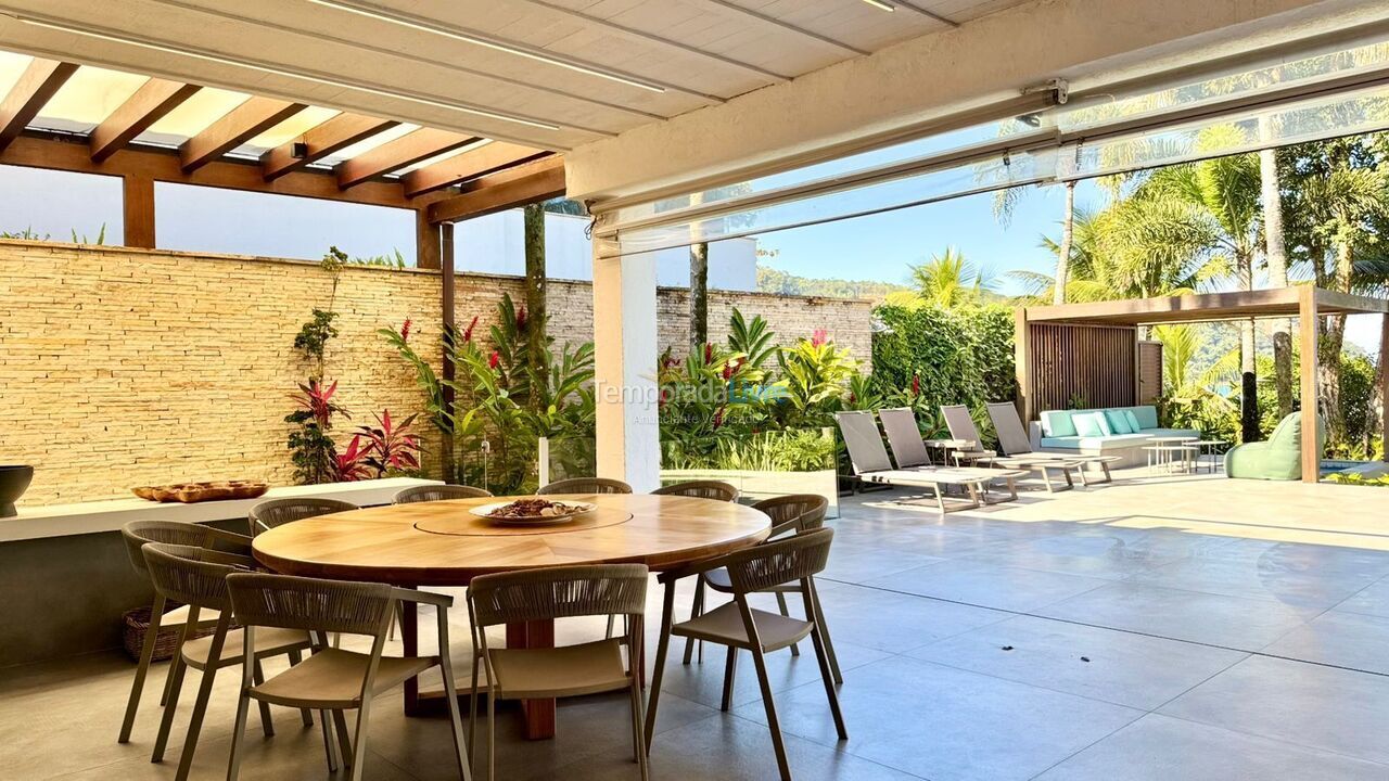 Casa para aluguel de temporada em São Sebastião (Praia da Baleia)