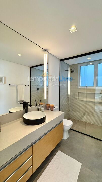 Casa para aluguel de temporada em São Sebastião (Praia da Baleia)