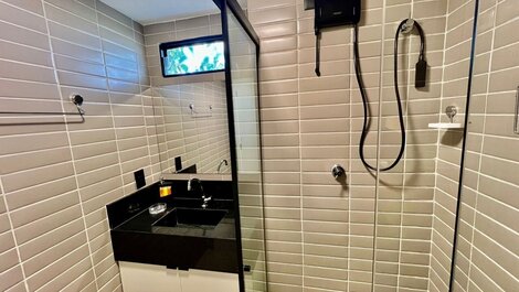 Flat com Varanda frente Mar e Piscina Privativa