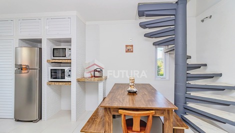SEASONAL RENTAL DUPLEX APARTMENT-MARISCAL BEACH-BOMBINHAS-SC LA116F