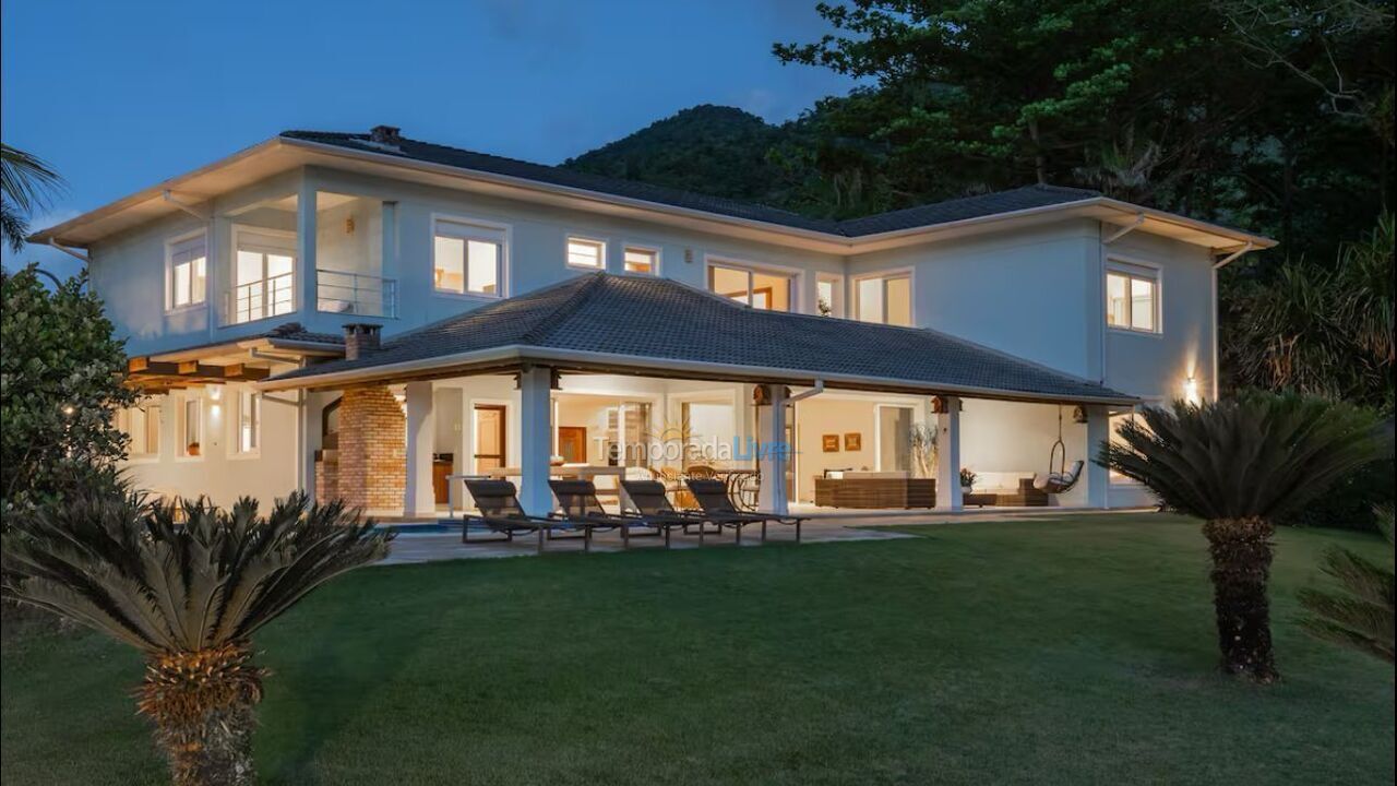 Casa para alquiler de vacaciones em São Sebastião (Praia de Guaecá)