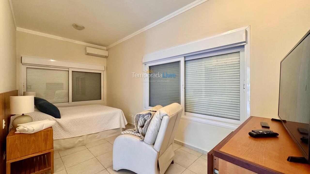 Casa para alquiler de vacaciones em São Sebastião (Praia de Guaecá)