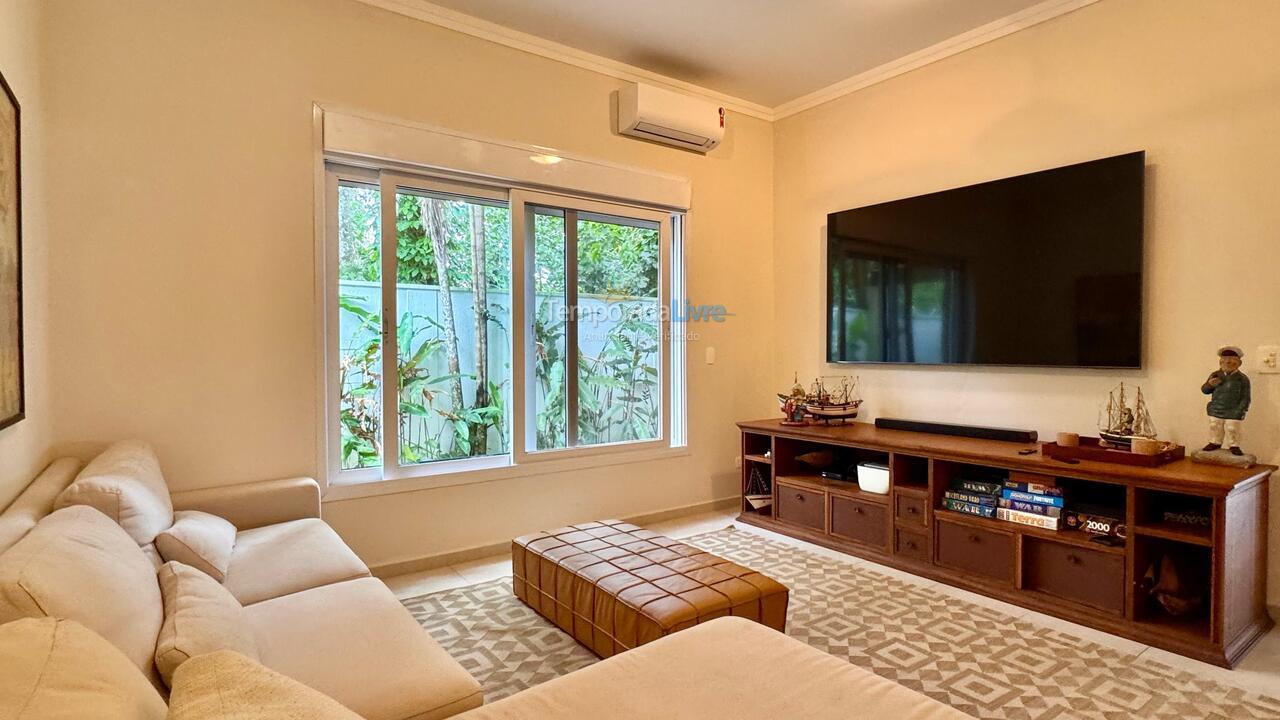 Casa para alquiler de vacaciones em São Sebastião (Praia de Guaecá)