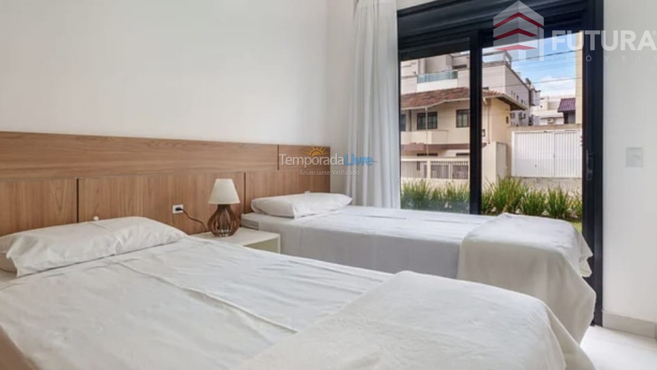 Apartamento para aluguel de temporada em Bombinhas (Canto Grande)