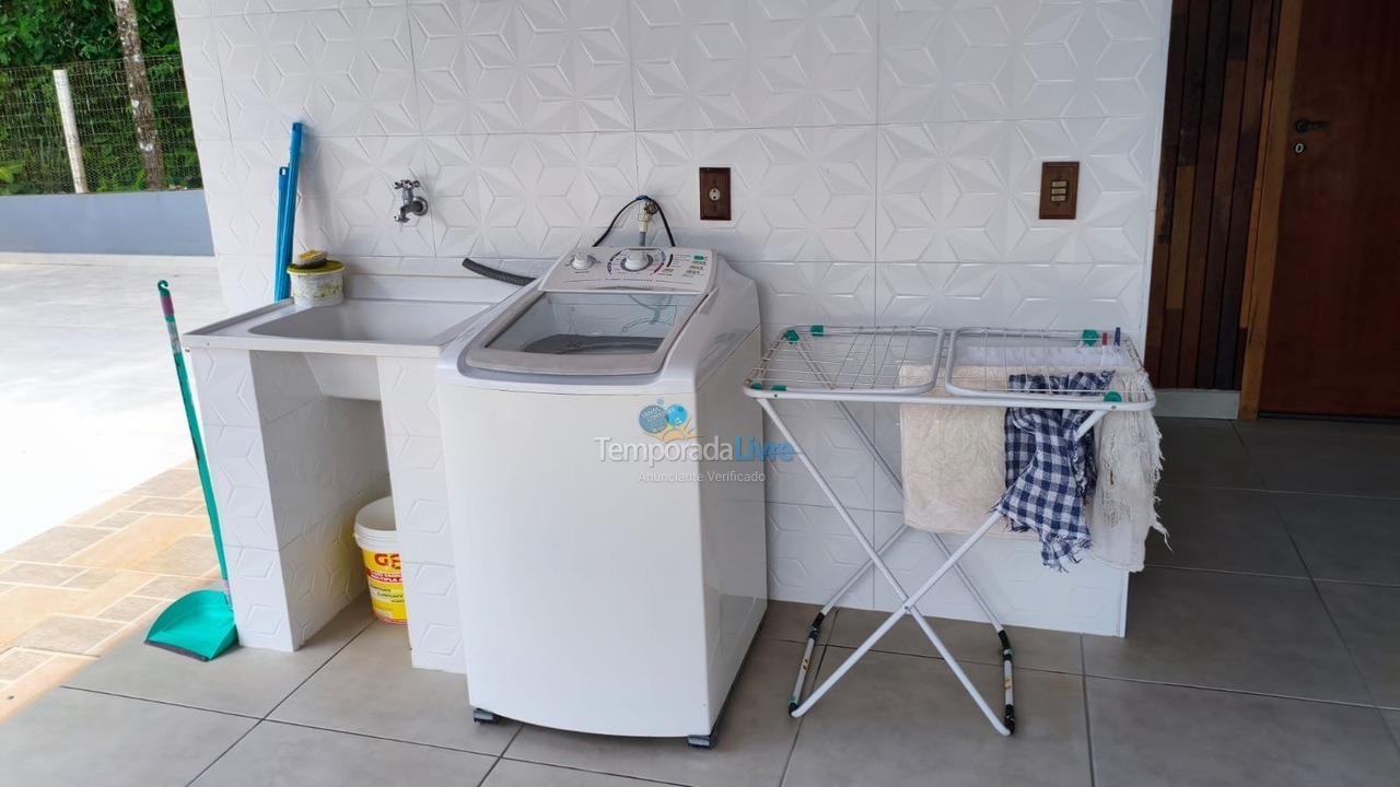 Casa para aluguel de temporada em Bertioga (Condominio Morada da Praia)